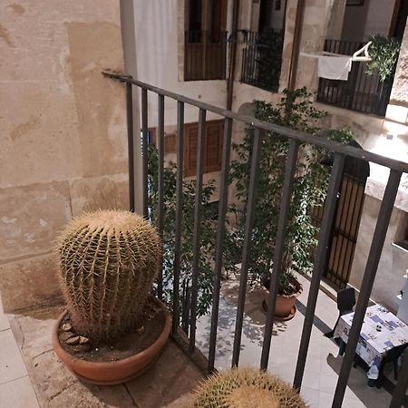 Villa Syrakosia A Ortigia Syracuse Exterior foto
